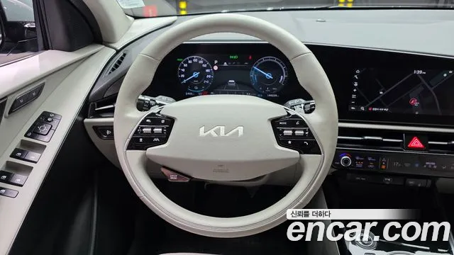 Kia Niro 2023 — фото 19