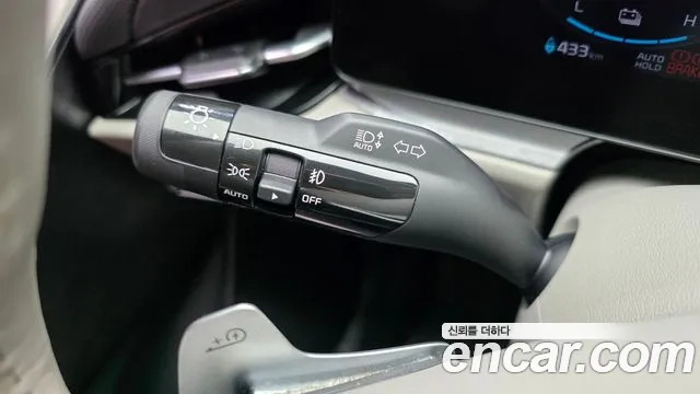 Kia Niro 2023 — фото 28