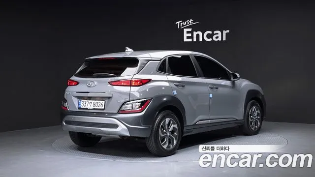 Hyundai Kona 2023 — фото 2