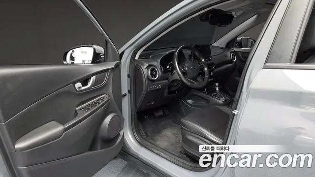 Hyundai Kona 2023 — фото 10