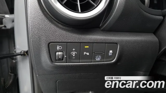 Hyundai Kona 2023 — фото 16