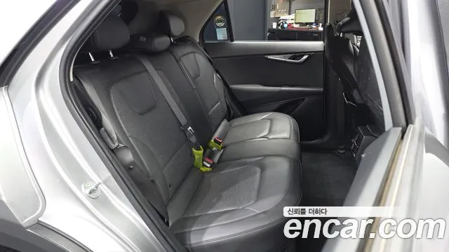 Kia Niro 2023 — фото 12