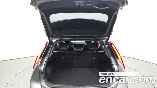 Kia Niro 2023 — фото 20
