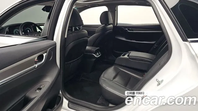 Hyundai Grandeur 2022 — фото 18