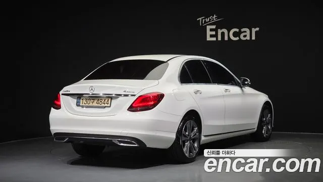 Mercedes-Benz C-Class 2020 — фото 2