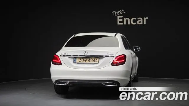 Mercedes-Benz C-Class 2020 — фото 4