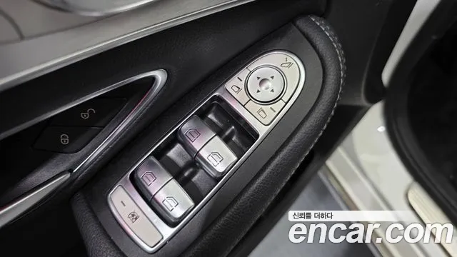 Mercedes-Benz C-Class 2020 — фото 20