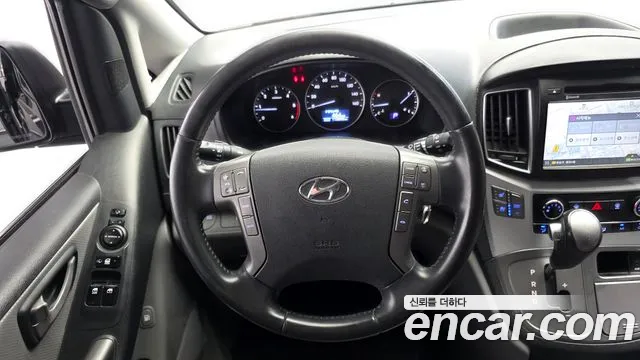Hyundai Starex 2019 — фото 19