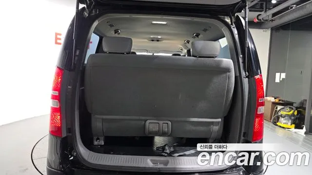 Hyundai Starex 2019 — фото 26