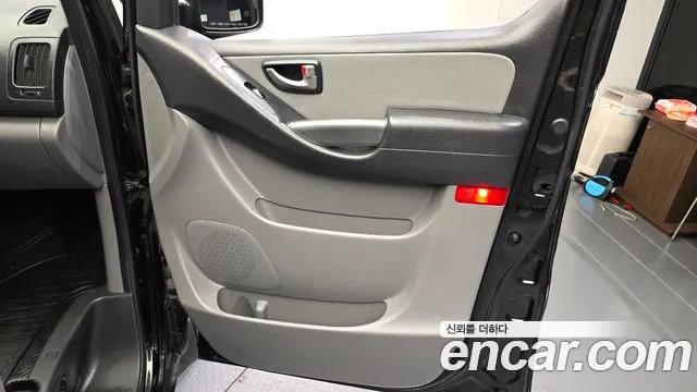 Hyundai Starex 2019 — фото 14