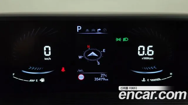 Hyundai Staria 2025 — фото 11