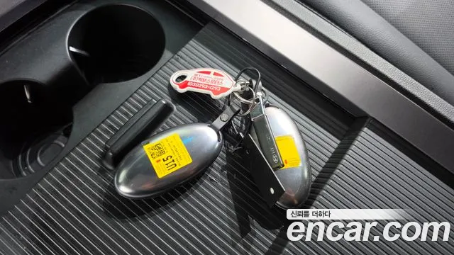 Hyundai Staria 2025 — фото 22