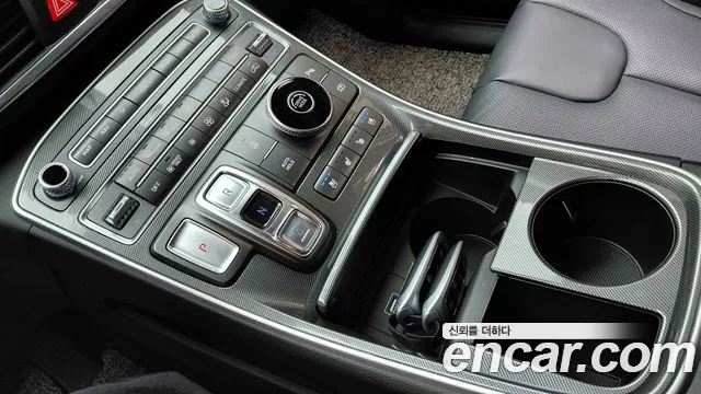 Hyundai Santafe 2023 — фото 12
