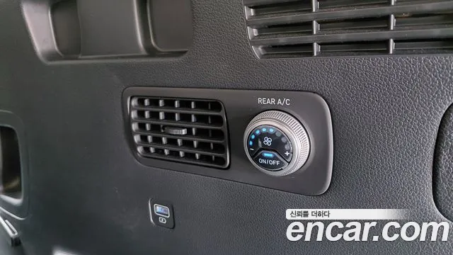 Hyundai Santafe 2023 — фото 23
