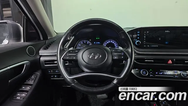 Hyundai Sonata 2021 — фото 18