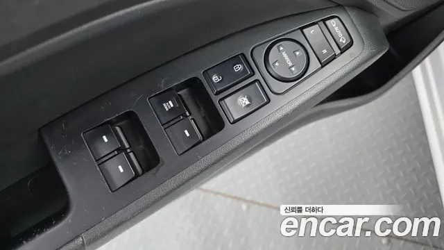Hyundai AVANTE 2017 — фото 11