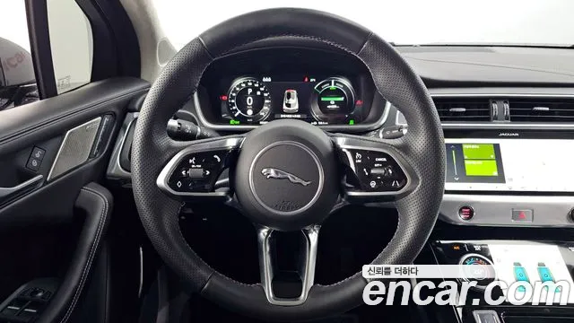 Jaguar I-PACE 2019 — фото 13