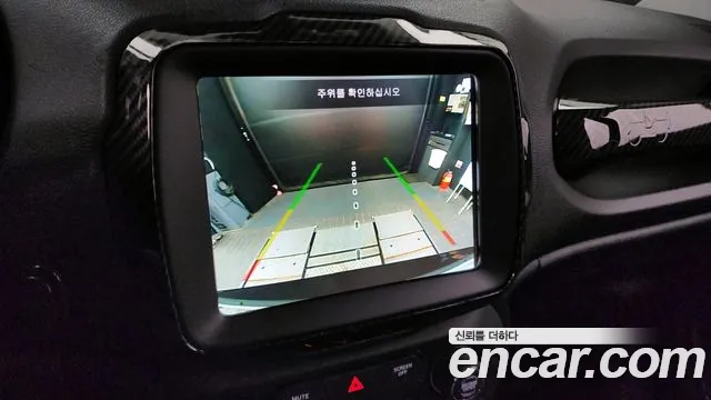 Jeep Renegade 2020 — фото 15