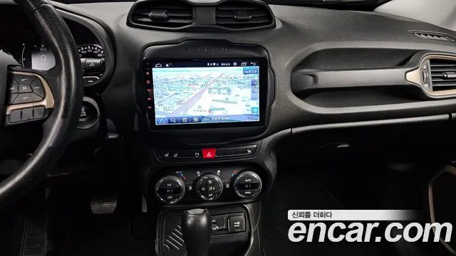 Jeep Renegade 2016 — фото 14
