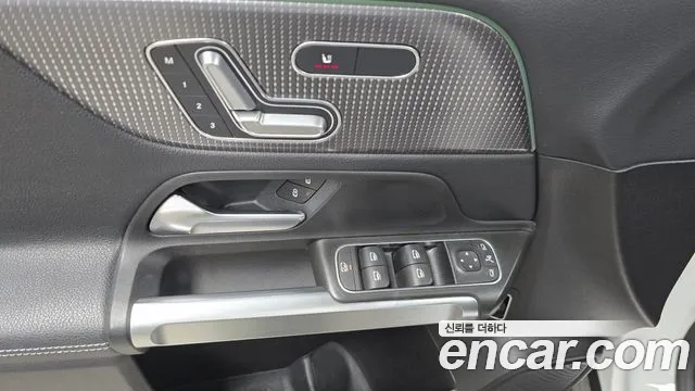 Mercedes-Benz GLB-Class 2020 — фото 18