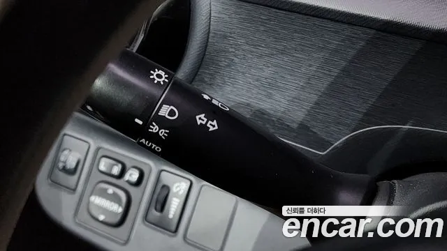 Toyota Prius 2018 — фото 17