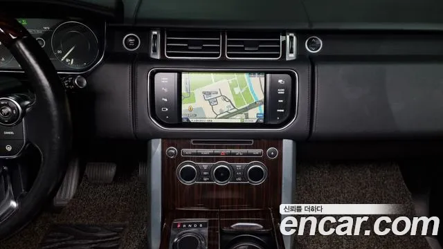 Land Rover Range Rover 2015 — фото 14
