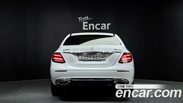 Mercedes-Benz E-Class 2020 — фото 4