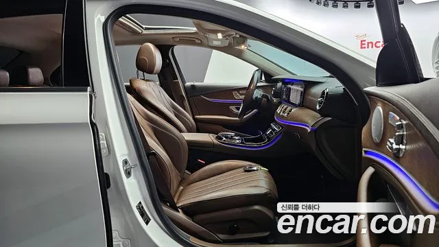 Mercedes-Benz E-Class 2020 — фото 10