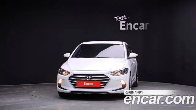 Hyundai AVANTE 2018 — фото 3