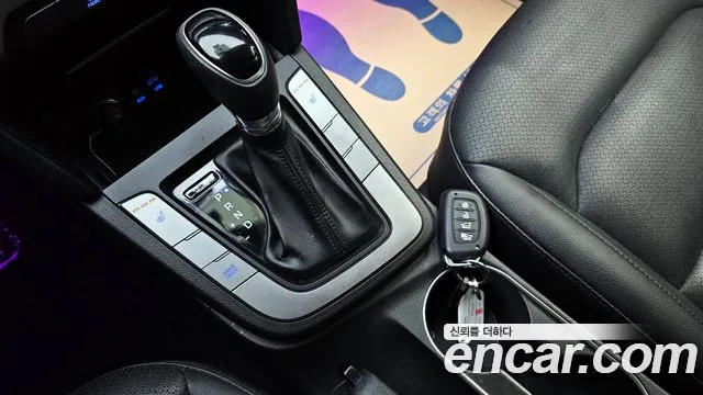 Hyundai AVANTE 2018 — фото 9