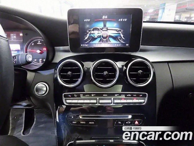Mercedes-Benz C-Class 2018 — фото 11