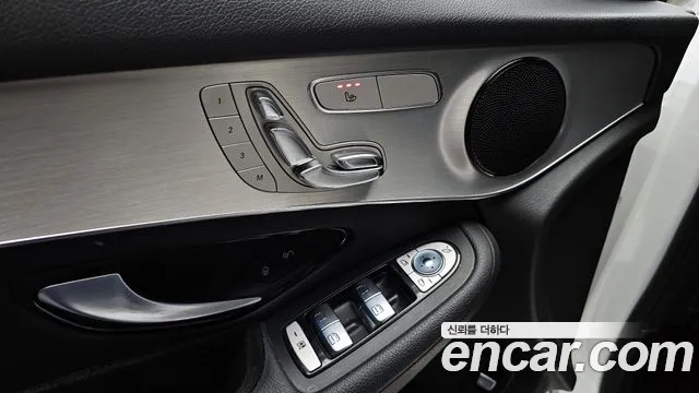Mercedes-Benz GLC-Class 2018 — фото 18