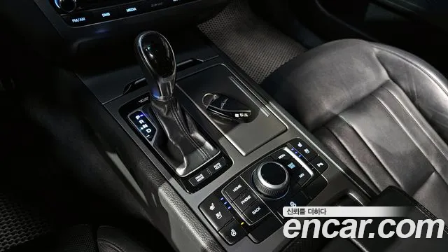 Hyundai Genesis 2016 — фото 9