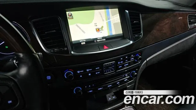 Hyundai Equus 2013 — фото 17