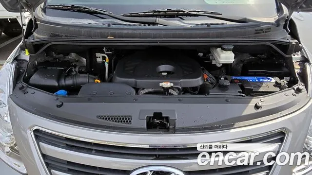 Hyundai Starex 2017 — фото 6