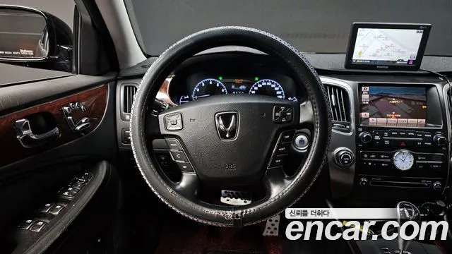 Hyundai Equus 2010 — фото 13