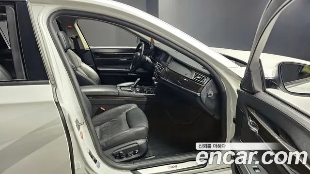 BMW 7-Series 2015 — фото 11
