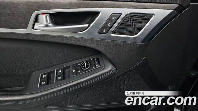 Hyundai Genesis 2016 — фото 19