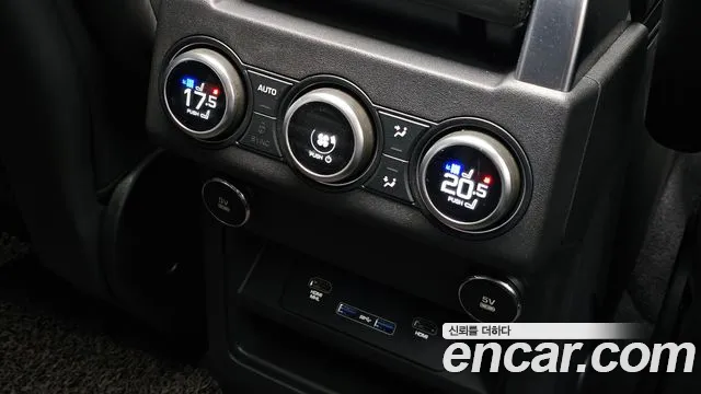 Land Rover Discovery 2019 — фото 19