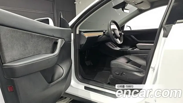 Tesla Model Y 2022 — фото 10