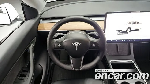 Tesla Model Y 2022 — фото 13