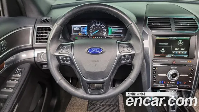 Ford Explorer 2016 — фото 14