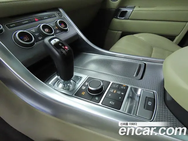 Land Rover Range Rover Sport 2016 — фото 11