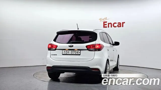 Kia Carens 2016 — фото 4