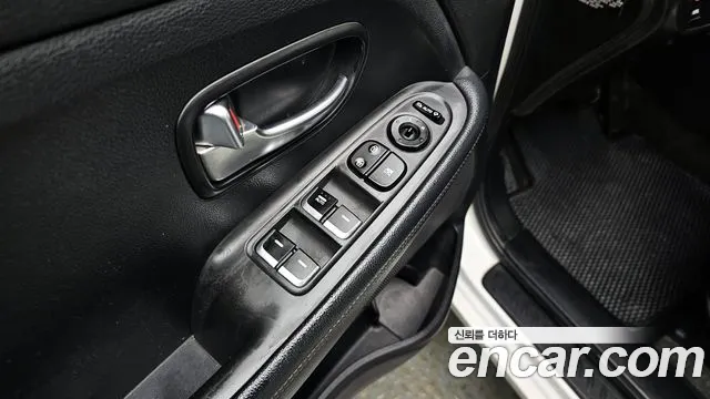 Kia Carens 2016 — фото 14