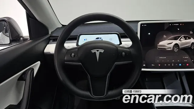 Tesla Model Y 2022 — фото 13