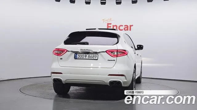 Maserati Levante 2017 — фото 4