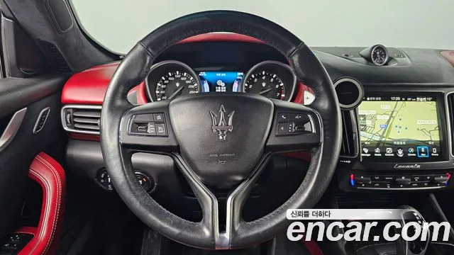 Maserati Levante 2017 — фото 16