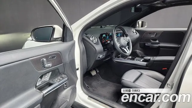 Mercedes-Benz GLA-Class 2021 — фото 10