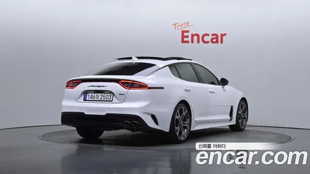 Kia Stinger 2018 — фото 2